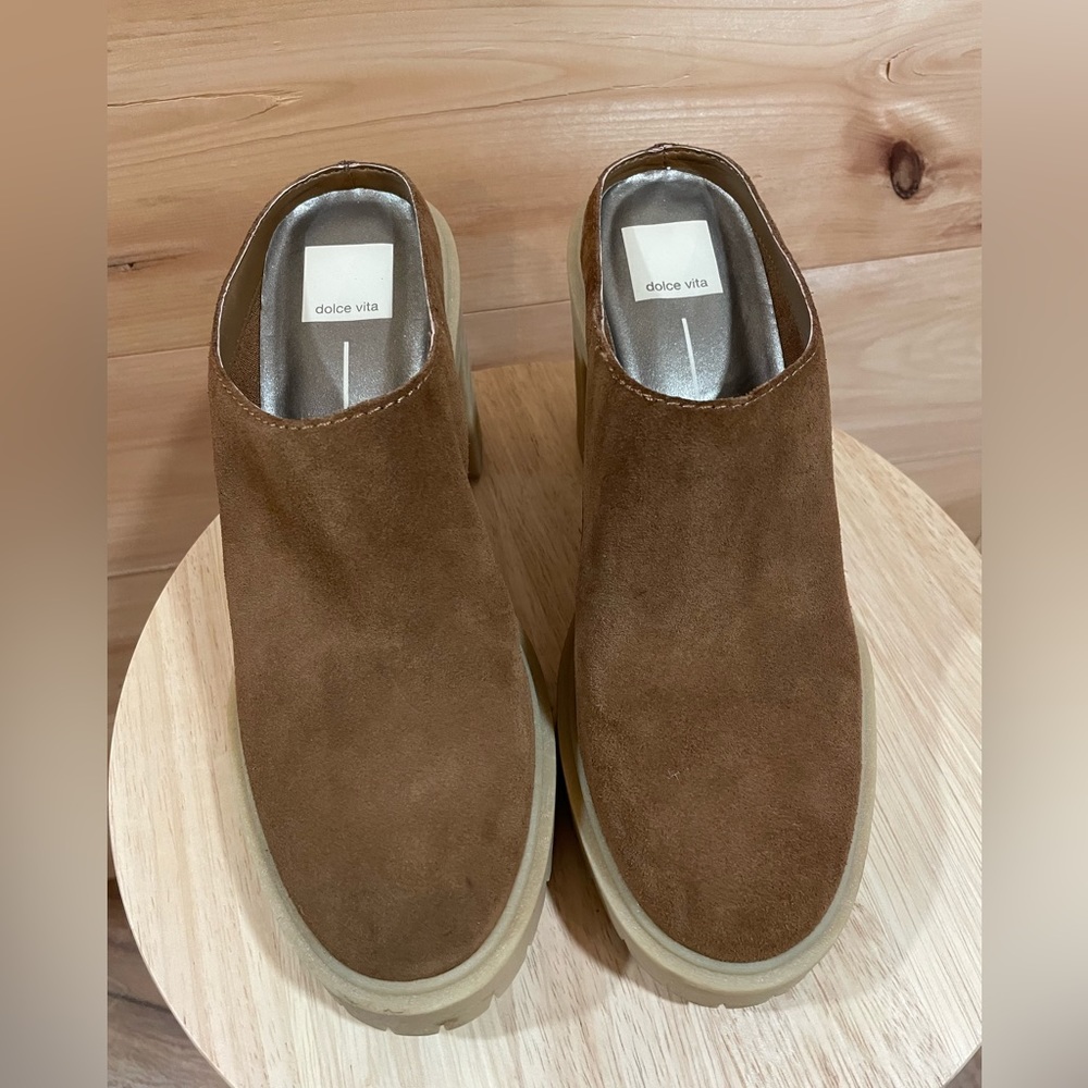 Carry Heels in Came Suede Size 8 - Picture 8 of 14